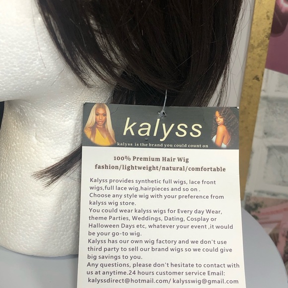 Kaylss Dark Brown/Black Short Pixie Cut - Sweeping Bangs - Synthetic Hair - New - Picture 8 of 15